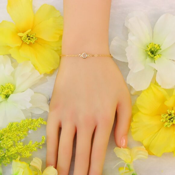 Minimalist Bracelet, Sleek & Modern Design, Women’s Fashion, YC110312-B - Picture 3 of 10